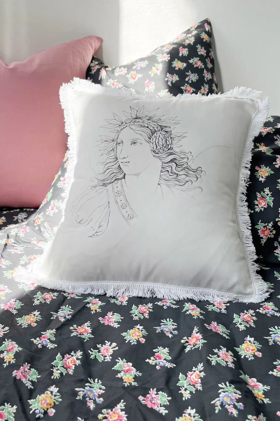 Women Lazybones Elisabeth Cushion Cover *Organic Cotton