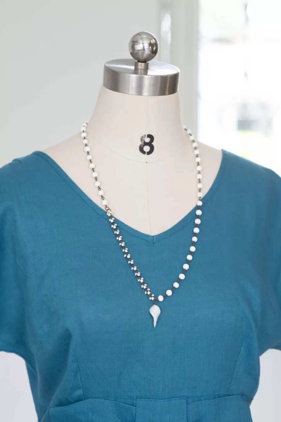 Women Lazybones Vintage Milk Glass Necklace